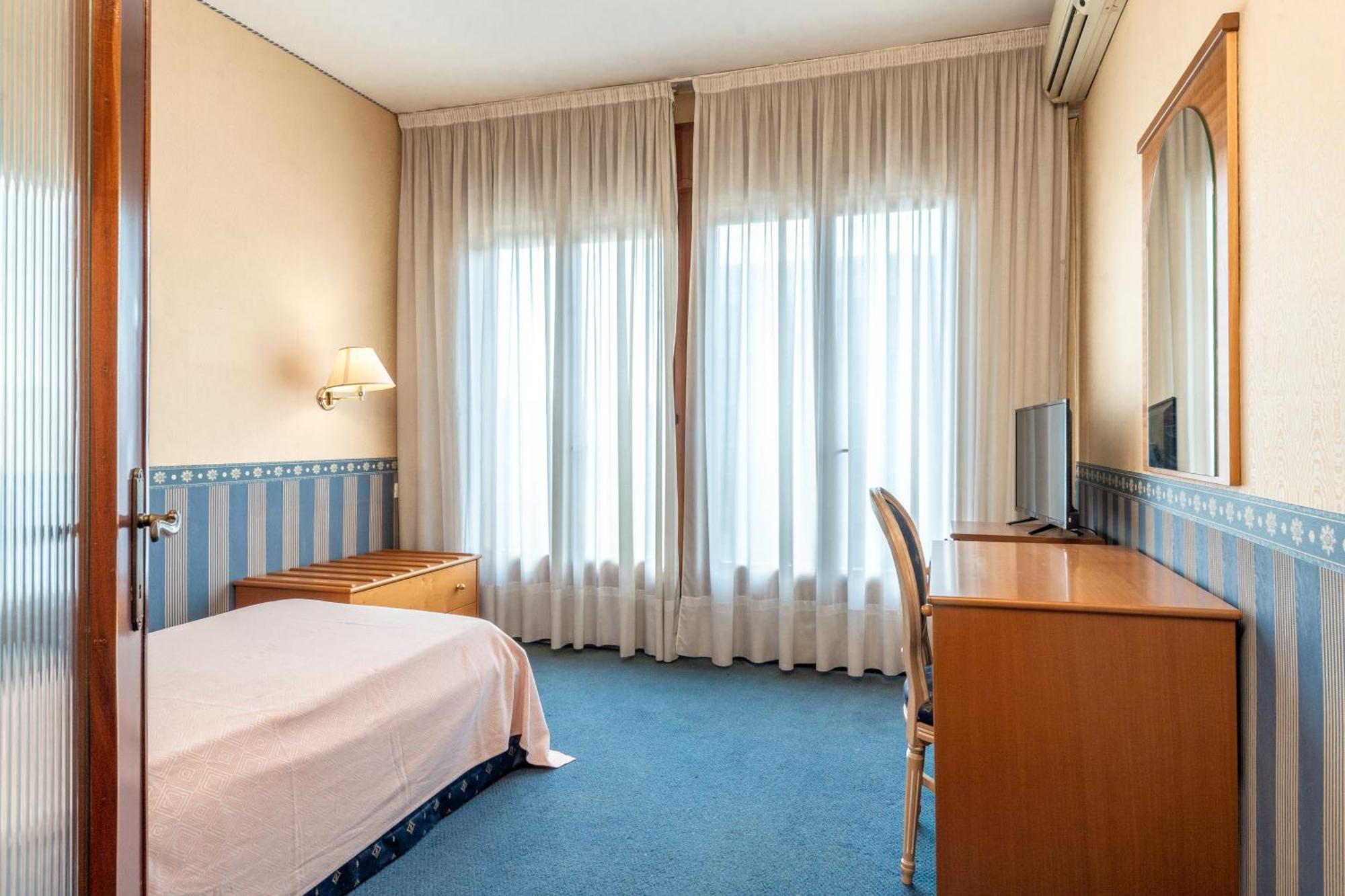 Hotel Grand Torino Abano Terme Esterno foto