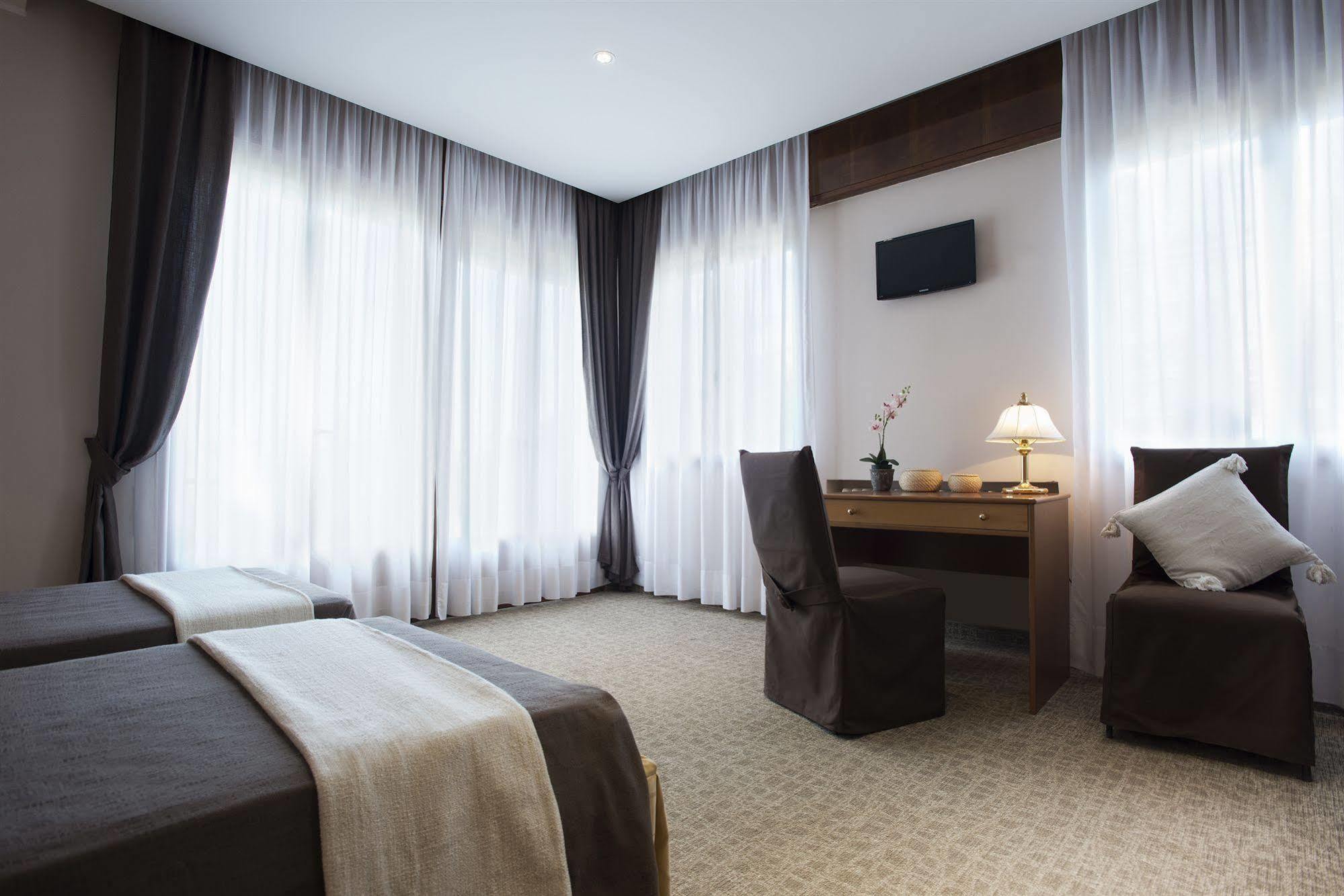 Hotel Grand Torino Abano Terme Esterno foto