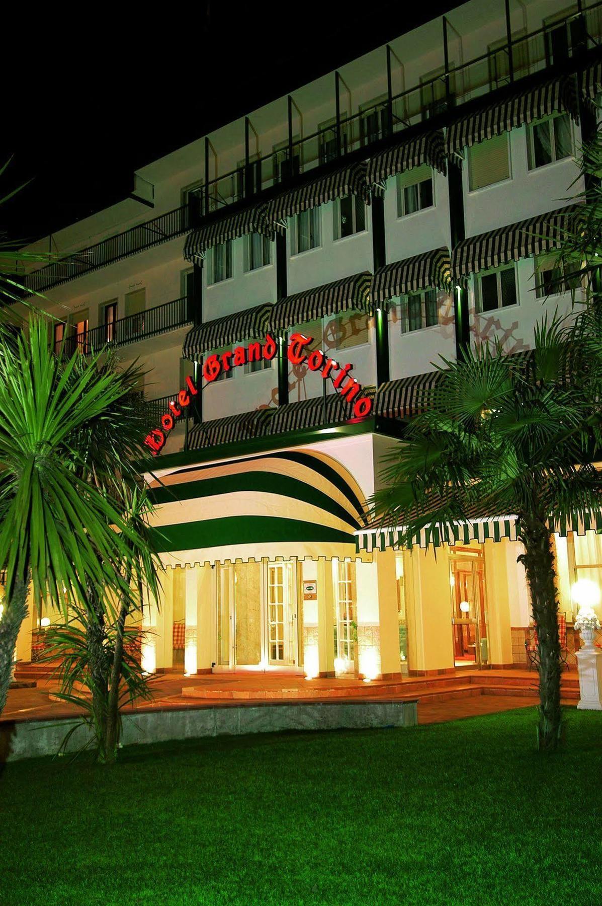Hotel Grand Torino Abano Terme Esterno foto