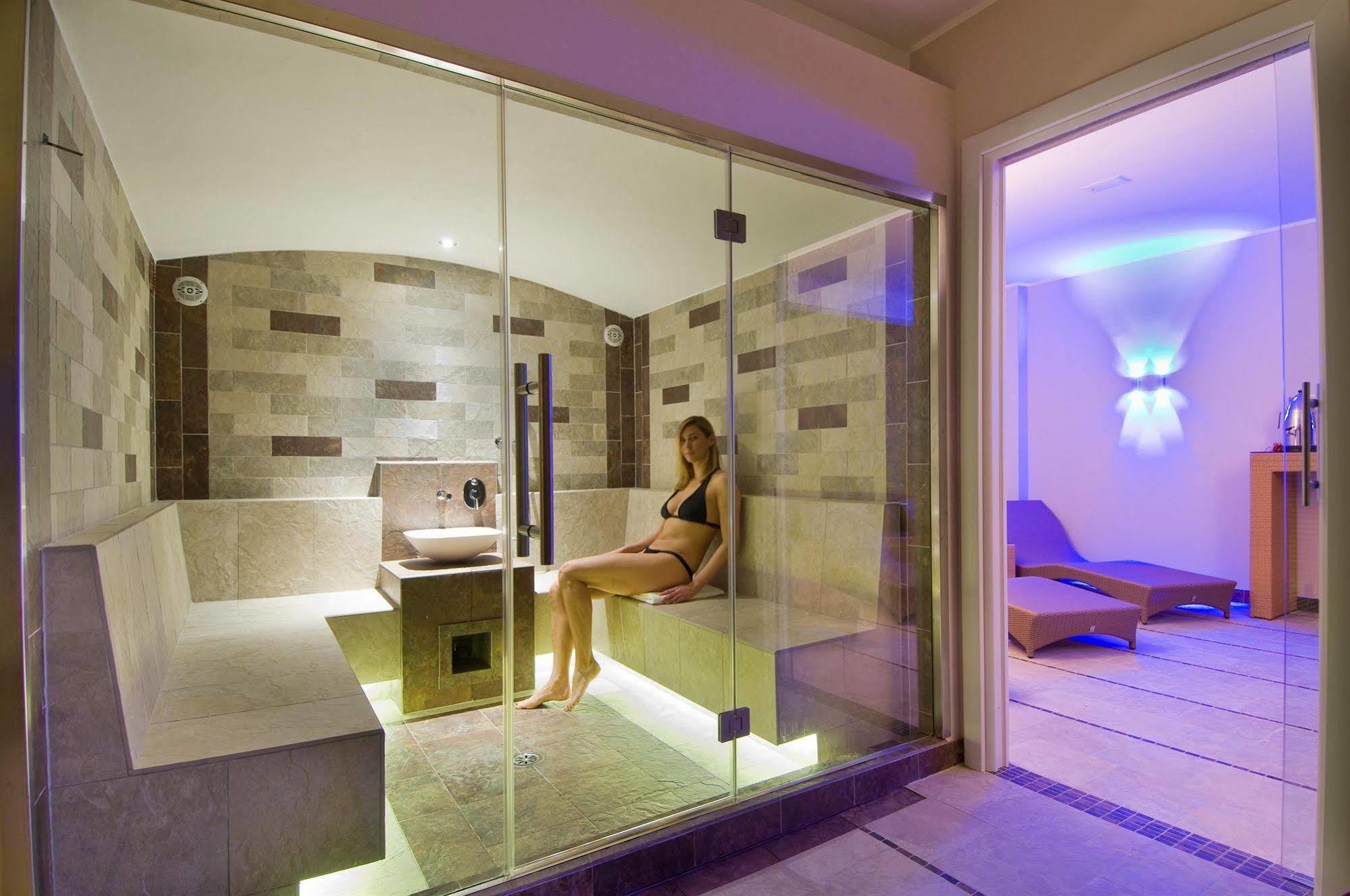 Hotel Grand Torino Abano Terme Esterno foto
