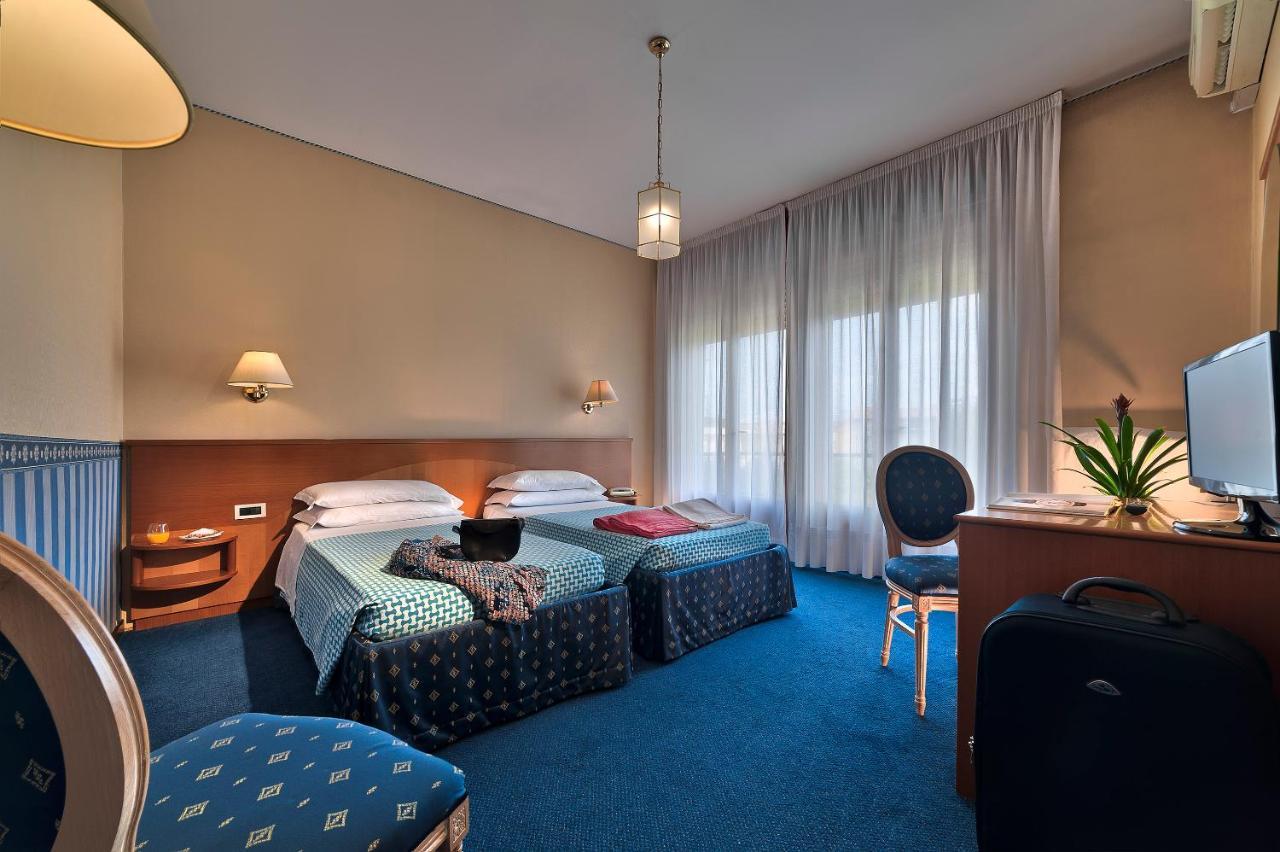 Hotel Grand Torino Abano Terme Esterno foto